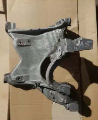 Audi A4 S4 B9 Engine mounting bracket 8W0399295E