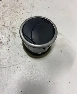 Mazda 3 I Dash center air vent grill BP4KGM732