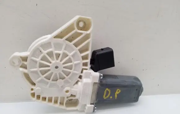 Mercedes-Benz CLS C218 X218 Front door window regulator motor A2078200542
