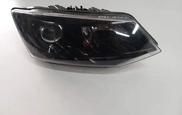 Skoda Fabia Mk3 (NJ) Headlight/headlamp 6V1941016A