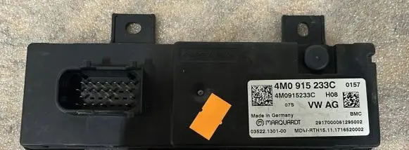 Audi Q7 4M Battery control module 4M0915233C