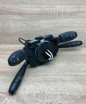 Wiper turn signal indicator stalk/switch
