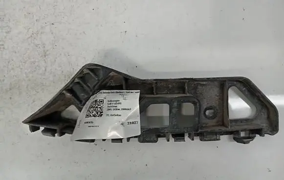 Volkswagen Caddy Front bumper mounting bracket 2K5807183