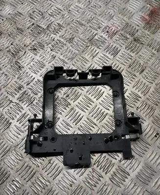 Mercedes-Benz E W213 Other engine bay part A2741413340