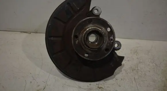 Volkswagen Touran II Front wheel hub