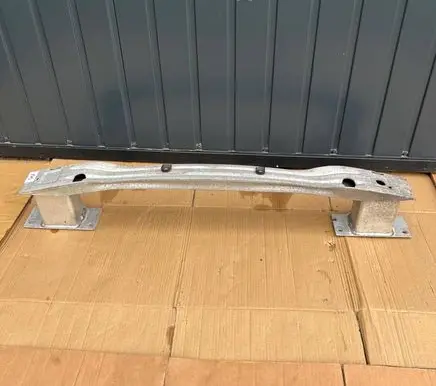 Opel Astra J Front bumper mounting bracket 12845381 068215