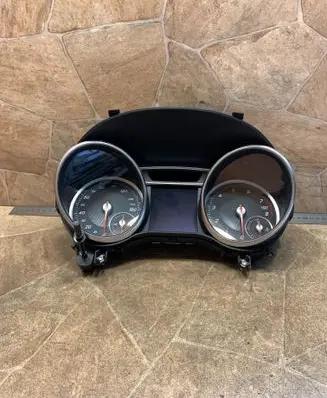 Speedometer (instrument cluster)