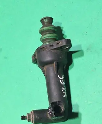 Volkswagen Golf V Clutch slave cylinder 6Q0721261D
