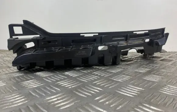 Jeep Grand Cherokee WL Headlight/headlamp mounting bracket 6002TM0623