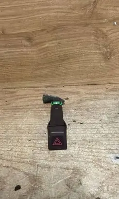 Volvo V50 Hazard light switch 8651399