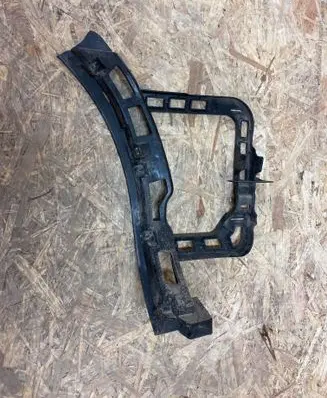 Volkswagen PASSAT B7 Bumper support mounting bracket corner 3AF807378