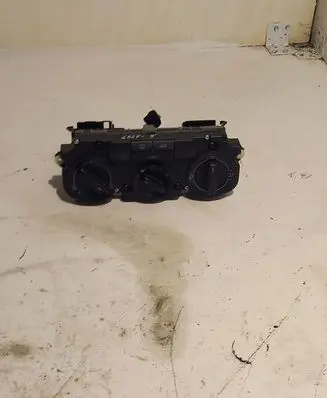 Volkswagen Golf V Climate control unit 1CF747309
