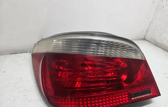 BMW 5 E60 E61 Rear/tail lights 6923305