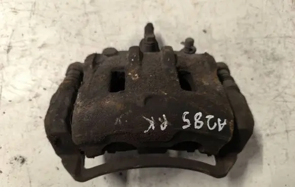 Chevrolet Captiva Front brake caliper