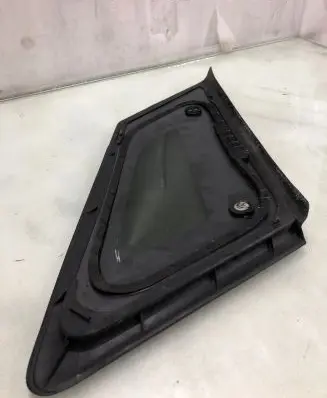 Opel Grandland X Rear side window 43r01351