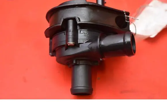 Skoda Rapid (NH) Water pump 5Q0965567