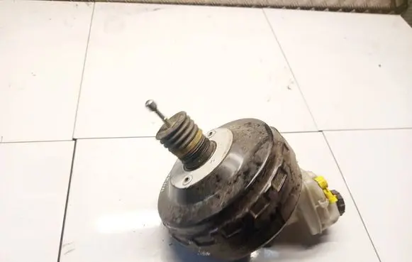 Opel Insignia A Brake booster 13228187