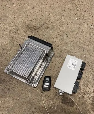 BMW 5 F10 F11 Engine ECU kit and lock set 12148610680 61359299333901