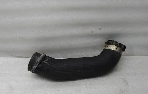 Volvo S60 Air intake hose/pipe 31370447