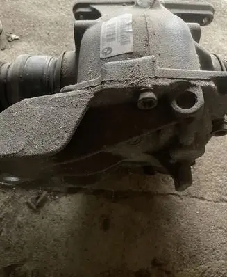 BMW 1 F20 F21 Rear differential 7616971