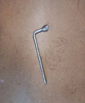 Mercedes-Benz C W203 Wheel nut wrench 1205810246