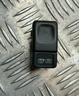Volvo V70 Windscreen/window heater switch 9162952