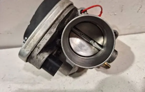 Renault Scenic II - Grand scenic II Throttle body valve 820190230