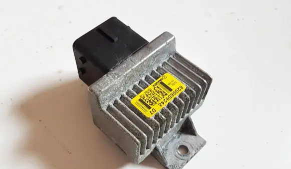 Nissan Note (E11) Glow plug pre-heat relay 8200859243