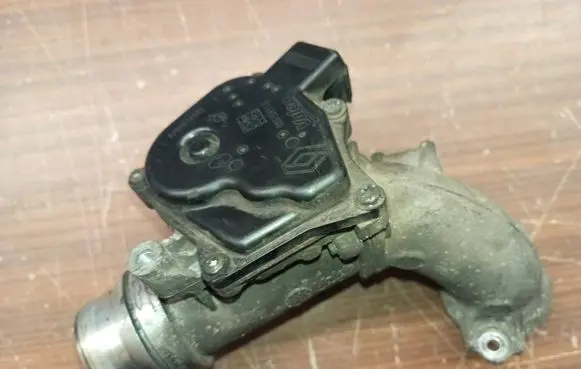 Renault Scenic III - Grand scenic III Throttle valve 8200614985