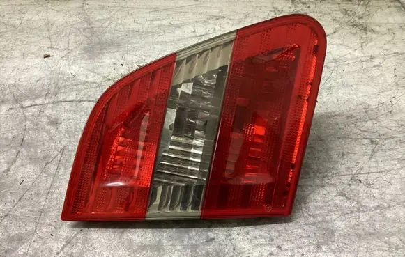 Mercedes-Benz B W245 Tailgate rear/tail lights A1698200577
