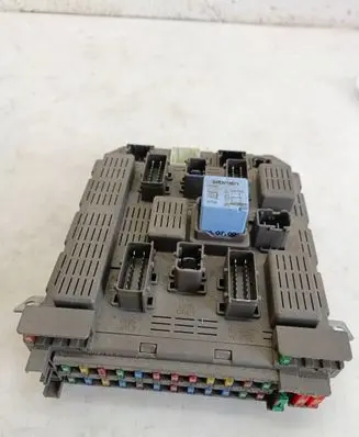 Peugeot 607 Fuse module 9640797980 PSA9640797980 231000-33410