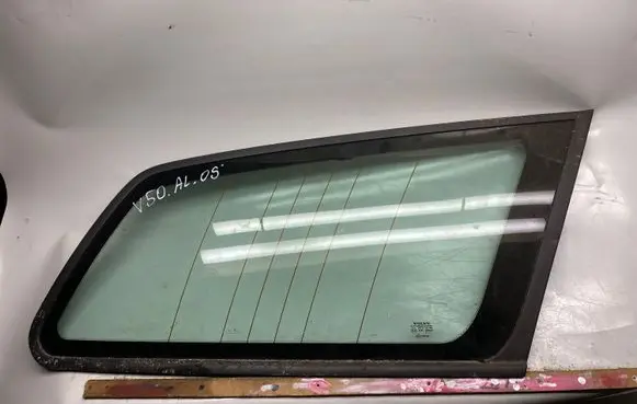 Volvo V50 Rear side window 43R00022 E000190 DOT32AS2M44