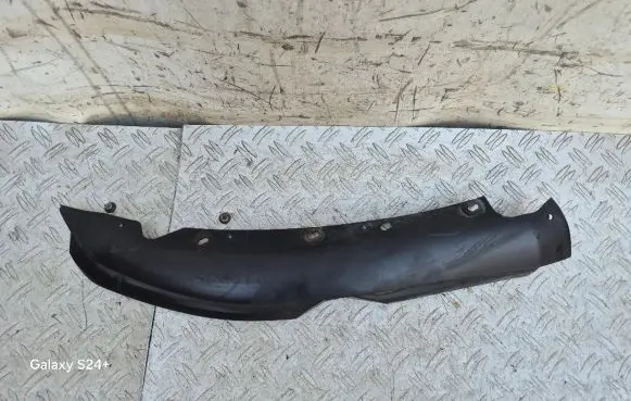 Citroen C5 Front bumper lip 9681053177