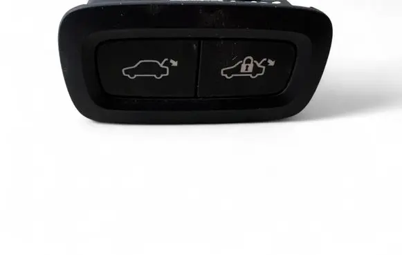 Volvo XC40 Tailgate/boot open switch button 31674801