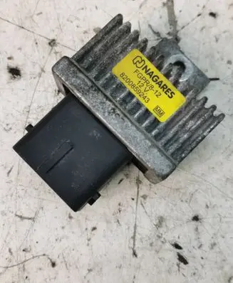 Renault Megane III Glow plug pre-heat relay 8200859243