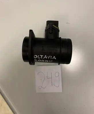 Skoda Octavia Mk1 (1U) Mass air flow meter 0281002216 028906461
