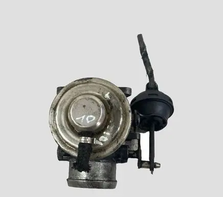 Volkswagen Golf IV EGR valve 038131501G