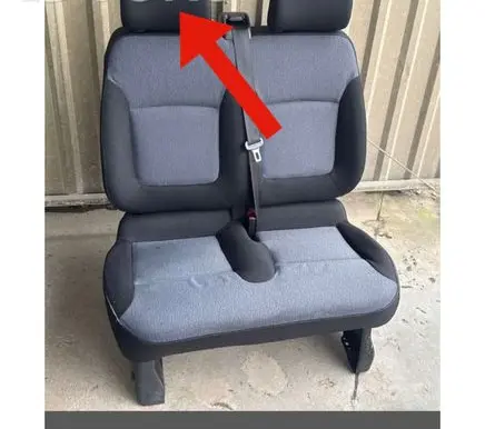 Opel Vivaro Front seat headrest
