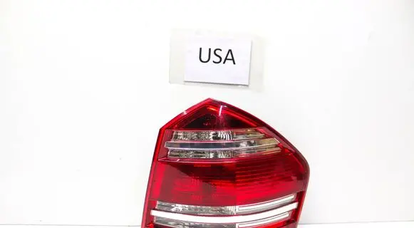 Mercedes-Benz GL X164 Rear/tail lights A1648204264