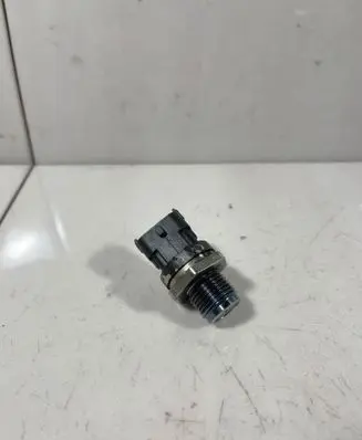 Fuel pressure sensor