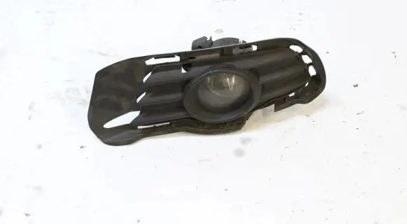 Mercedes-Benz C W204 Front fog light A2048850123