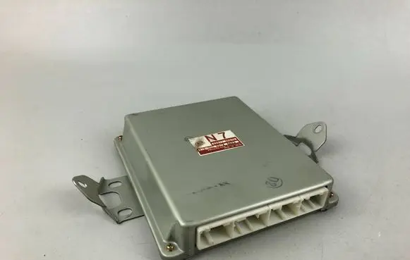 Subaru Forester SG Engine control unit/module 22611AK670
