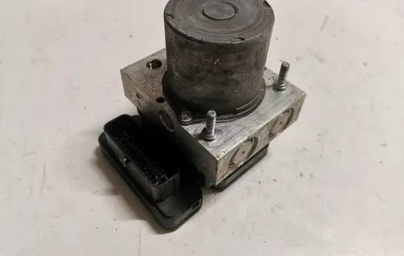 Mercedes-Benz Sprinter W906 ABS Pump A9069001904