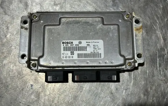 Citroen C3 Engine control unit/module 9646992680 0261207858