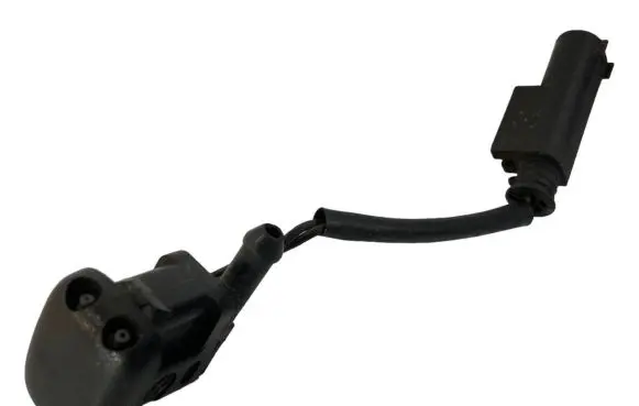 BMW 5 E39 Windshield washer spray nozzle 8361039 61668361039