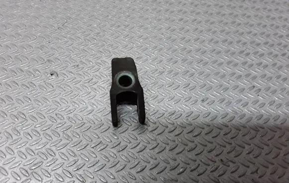Volvo S70 V70 V70 XC Fuel Injector clamp holder