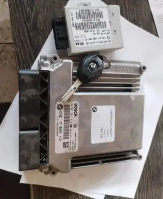 BMW X5 E53 Engine ECU kit and lock set 7800131