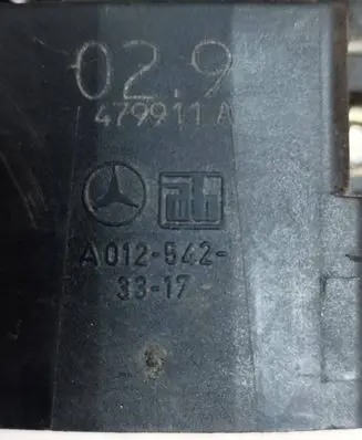 Mercedes-Benz C W202 Accelerator throttle pedal A0125423317 479911a