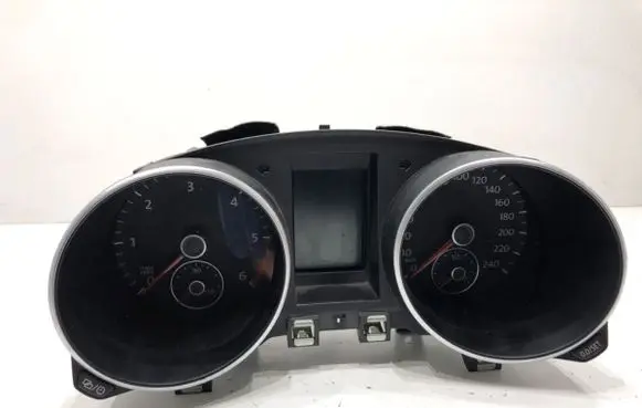 Volkswagen Golf VI Speedometer (instrument cluster) 5K0920873A