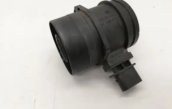 BMW 1 E81 E87 Mass air flow meter 0281002567